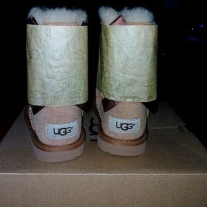UGG Bow II girls